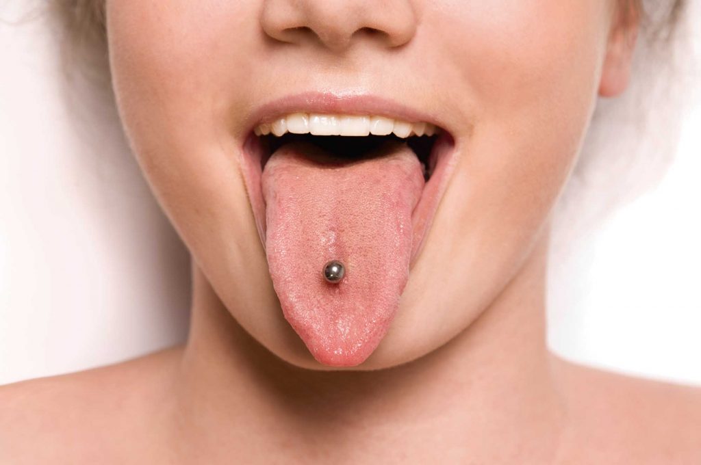 5.-peligros-piercings-orales